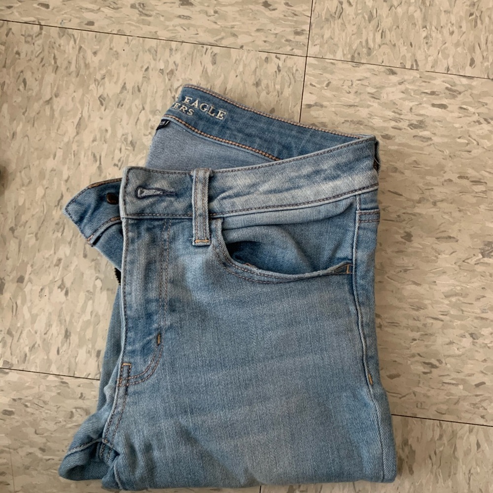 American Eagle light colored jeans